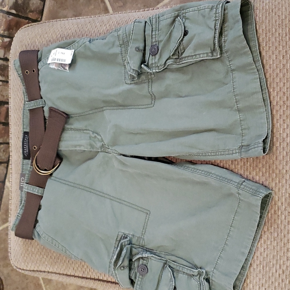 Cargo shorts, Aeropostale